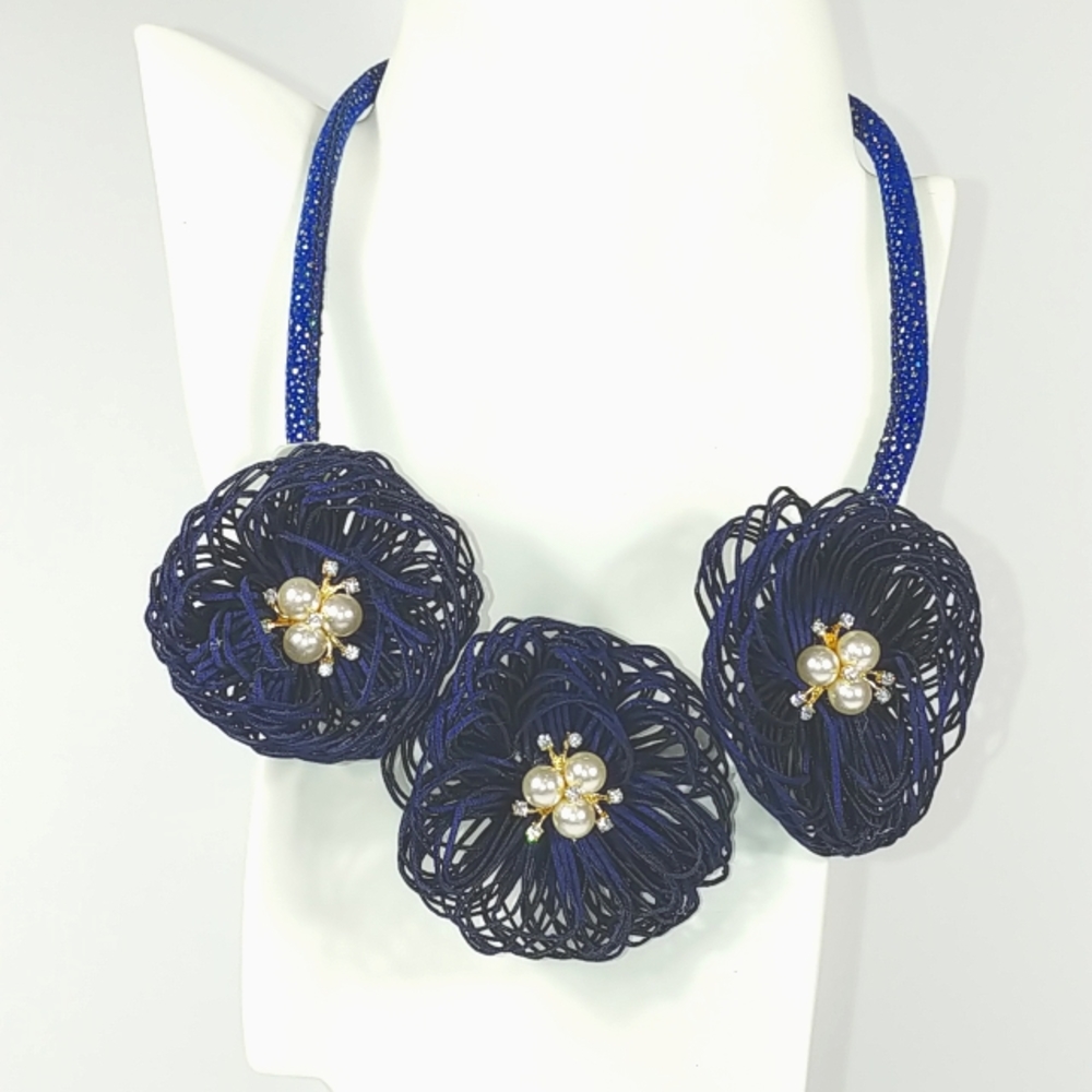 Flower petals statement necklace navy NWT